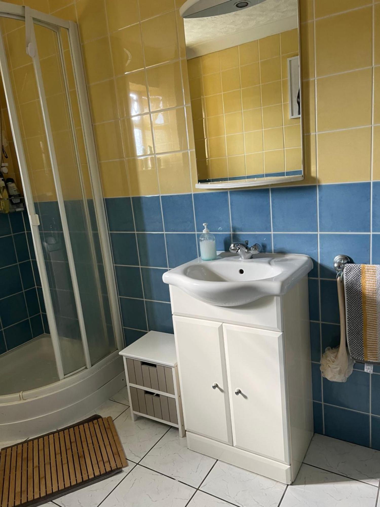 Double Room At The Bungalow With Shared Shower Room Kettering Exterior photo